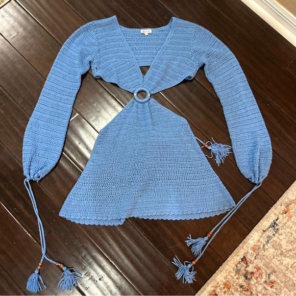 Beginning Boutique Bryleigh Blue Knit Cut Out Tasseled Mini Crochet Dress Size 6 - Picture 3 of 7